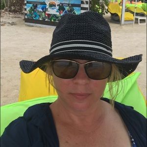 Meet your Posher, Stacy